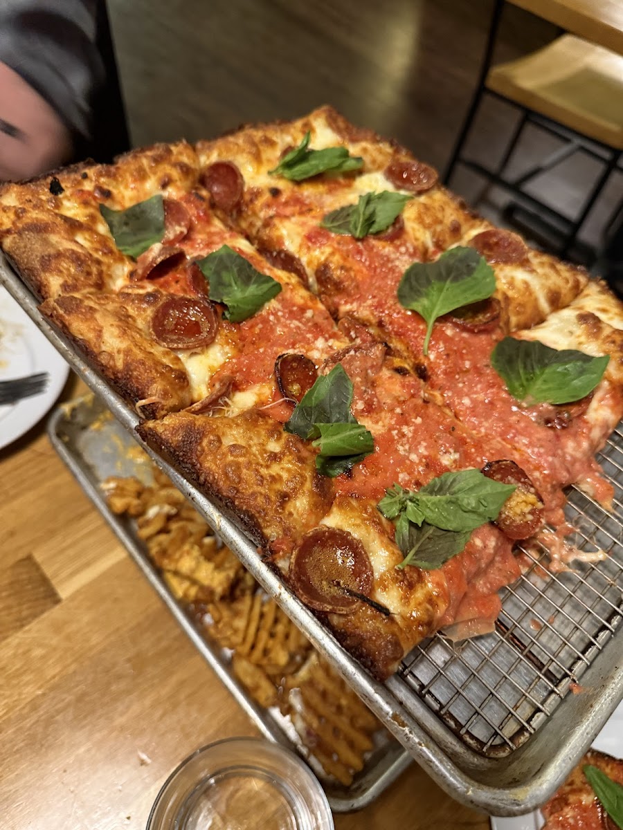 Emmy Squared Pizza: Queen Village-4